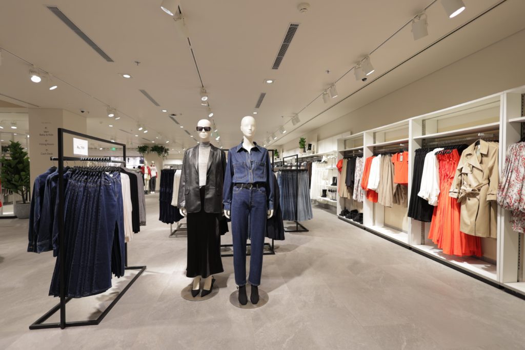 H&M expands presence in India; opens first store in Patna - Images ...